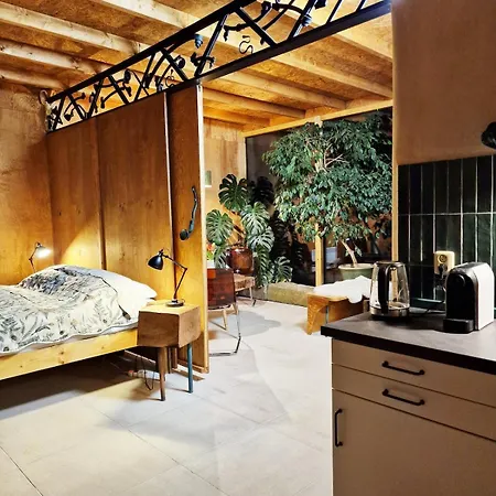 Lucni Bar -